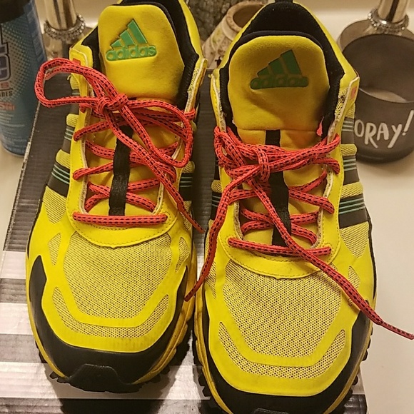 Shoe - Picture 3 of 3